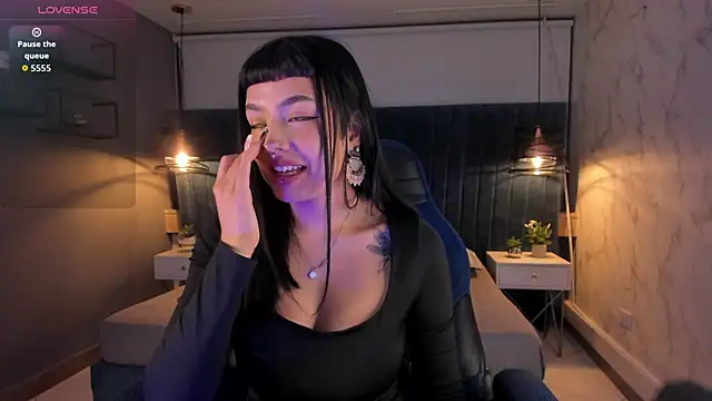 Snapshot of magic_zantana chatting on May 26, 2026, 10:52 pm magic zantana online show from May 26, 2026, 10:52 pm