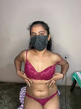 Riya leone online show from April 4, 2026, 6:47 pm