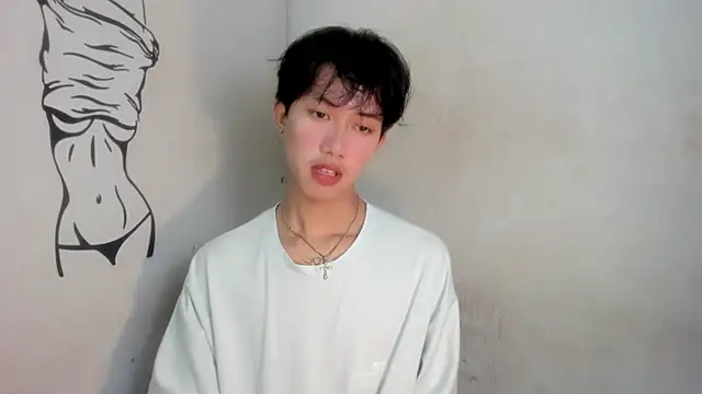 luxurioux blake online show from April 14, 2026, 3:28 pm