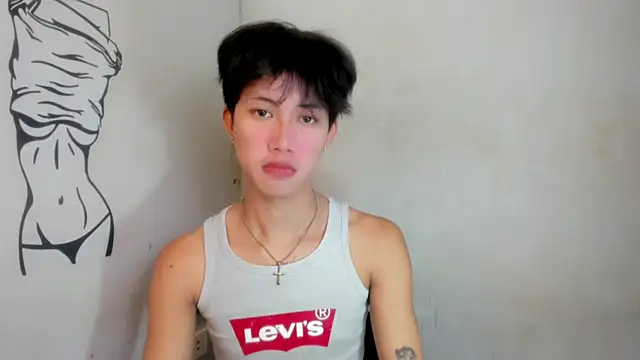 luxurioux blake online show from April 13, 2026, 3:38 pm