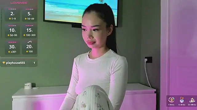 Moon1ightFairy online show from April 15, 2026, 4:33 pm