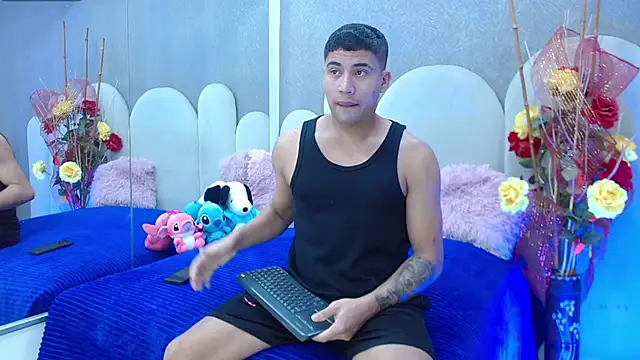 party duo playboy online show from April 13, 2026, 1:31 am