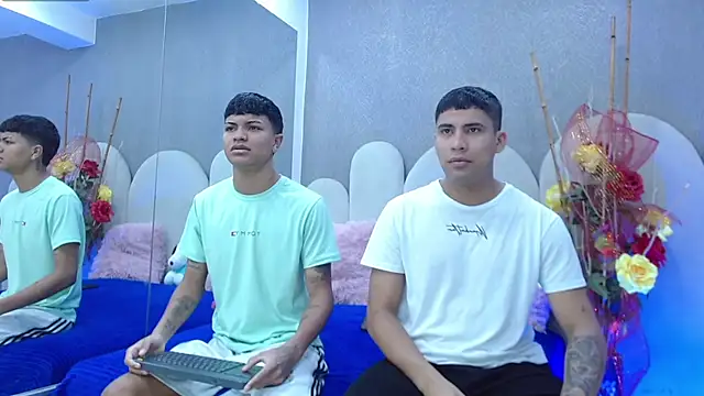 party duo playboy online show from April 18, 2026, 3:09 am