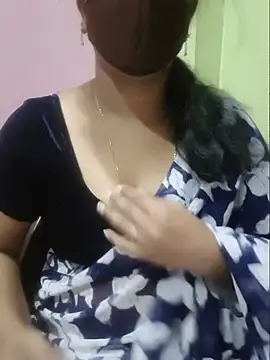 Snapshot of Latha_lovely chatting on June 20, 2026, 2:05 am Latha lovely online show from June 20, 2026, 2:05 am