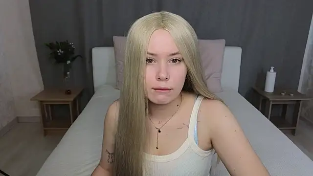 Snapshot of MelissaAvis chatting on July 1, 2026, 5:41 am MelissaAvis online show from July 1, 2026, 5:41 am