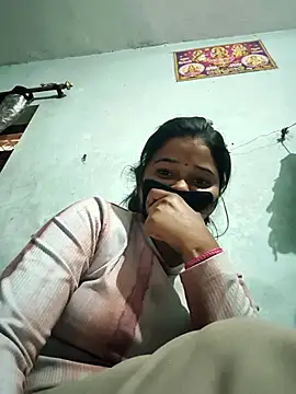 Hotmyfigure online show from March 28, 2026, 9:43 am