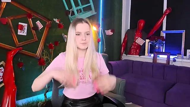 SherriButlers online show from April 14, 2026, 5:23 am