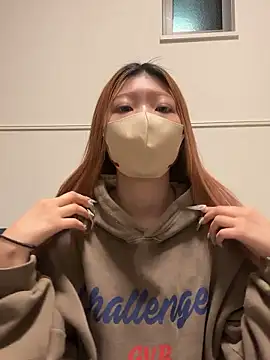 mi-sa1998 online show from April 1, 2026, 1:23 pm