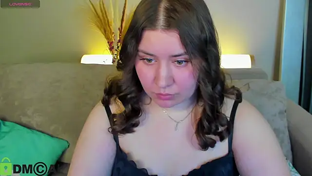 Maya Raay online show from April 10, 2026, 1:12 am