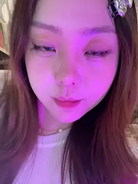 thelittlexx online show from April 2, 2026, 10:33 am