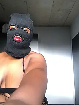Snapshot of HornyMysteryx chatting on May 6, 2026, 6:50 am HornyMysteryx online show from May 6, 2026, 6:50 am
