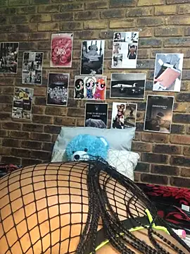 Snapshot of HornyMysteryx chatting on April 21, 2026, 2:47 am HornyMysteryx online show from April 21, 2026, 2:47 am