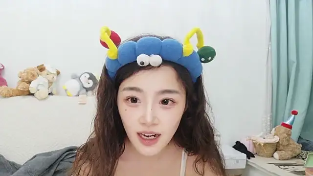 cc-8 online show from April 7, 2026, 2:19 pm