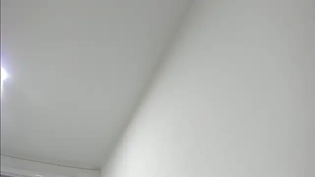 Sara Red X online show from April 6, 2026, 3:13 am