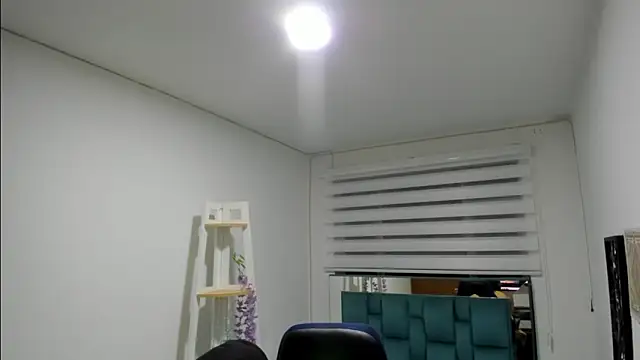 Sara Red X online show from April 7, 2026, 3:08 am