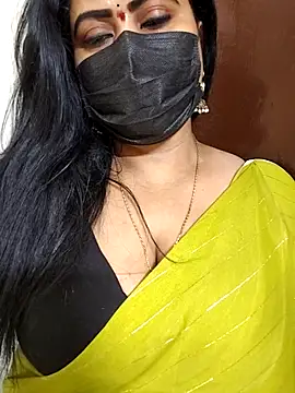 Snapshot of Anushka_flower chatting on June 1, 2026, 8:19 pm Anushka flower online show from June 1, 2026, 8:19 pm