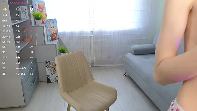 TulaHilst online show from April 11, 2026, 7:45 am