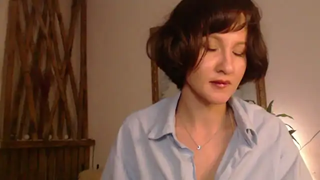 Snapshot of wanderwhitch chatting on June 4, 2026, 2:05 am wanderwhitch online show from June 4, 2026, 2:05 am