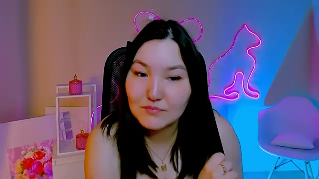 CamilaMartiez online show from April 17, 2026, 1:03 pm