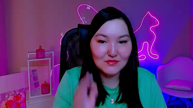 CamilaMartiez online show from April 16, 2026, 10:05 am