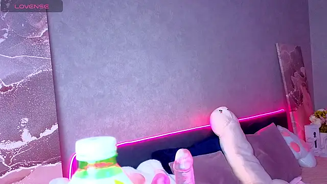 PerryKitty online show from April 14, 2026, 6:46 pm