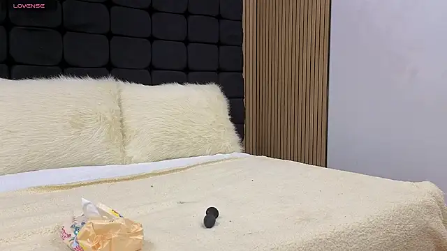 messy-saray online show from March 27, 2026, 2:18 pm