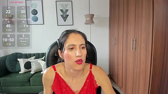 Snapshot of Shary_leon chatting on June 1, 2026, 7:13 pm Shary leon online show from June 1, 2026, 7:13 pm