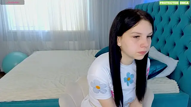 DarkAdelina online show from April 6, 2026, 9:54 am