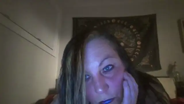 Queenemerald online show from March 26, 2026, 3:49 am