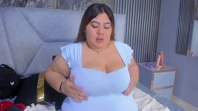 Snapshot of TiffanyMonrowHL chatting on May 29, 2026, 1:17 pm TiffanyMonrowHL online show from May 29, 2026, 1:17 pm