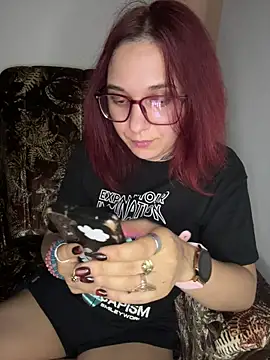 jebise23 online show from April 16, 2026, 9:39 pm