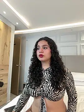 ShanonFox oficial online show from April 6, 2026, 7:15 pm