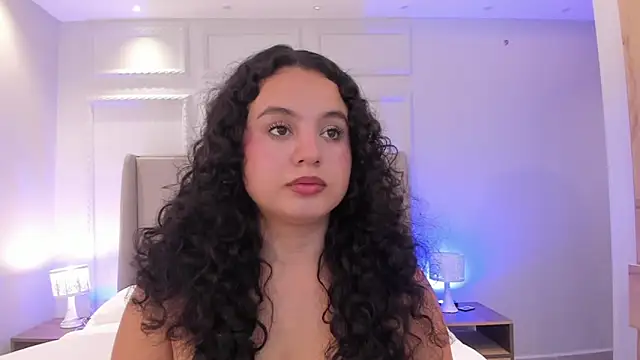 ShanonFox oficial online show from April 8, 2026, 8:43 pm