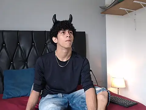 JIMM MENDOZA online show from March 29, 2026, 4:41 pm