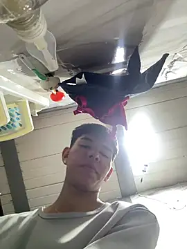 CAROLYNFOSTER online show from April 8, 2026, 2:35 am