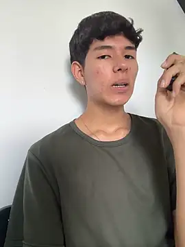 CAROLYNFOSTER online show from April 3, 2026, 9:21 pm