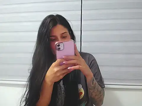 SofiaBanks  online show from April 2, 2026, 1:57 am