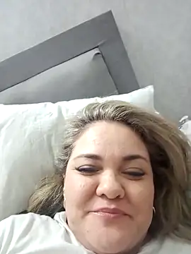 Natashablade   online show from April 10, 2026, 11:56 pm