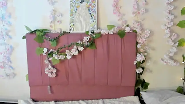 megan n online show from April 4, 2026, 10:22 am