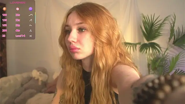 Snapshot of zoeforrd chatting on June 24, 2026, 5:17 am zoeforrd online show from June 24, 2026, 5:17 am