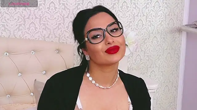 SophiaIbarra online show from April 29, 2026, 5:52 pm