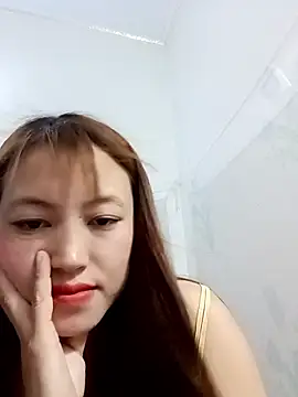 -Bitilu- online show from April 4, 2026, 7:04 am