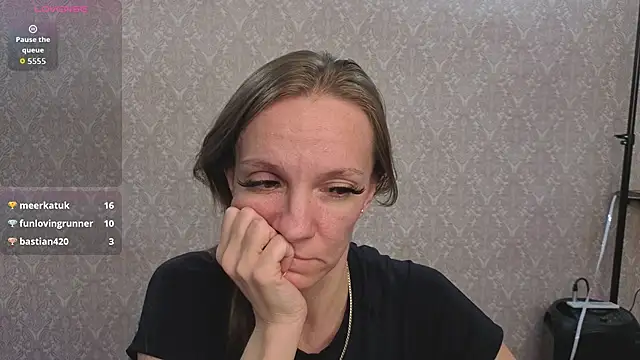 jesica mooonn online show from March 30, 2026, 7:48 pm