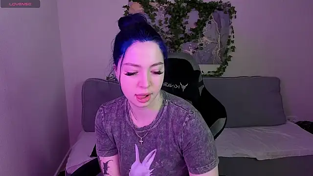 Snapshot of honey_cherrry chatting on June 2, 2026, 1:38 am honey cherrry online show from June 2, 2026, 1:38 am