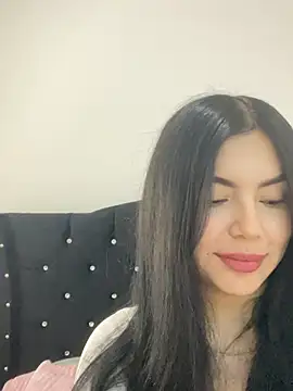 Cami olarte online show from April 17, 2026, 5:43 am