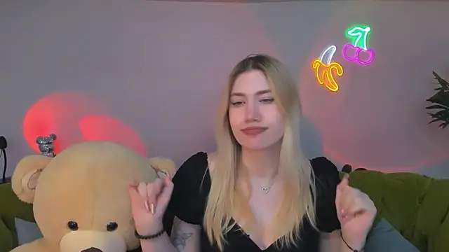 blonde angell online show from April 18, 2026, 7:07 pm