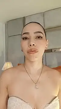 AmbarJenssen online show from April 17, 2026, 2:31 pm