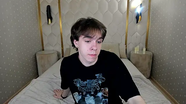 Snapshot of DaveBevy chatting on May 23, 2026, 7:24 pm DaveBevy online show from May 23, 2026, 7:24 pm