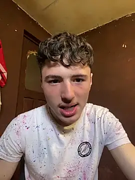 denysio69 online show from April 16, 2026, 9:43 am