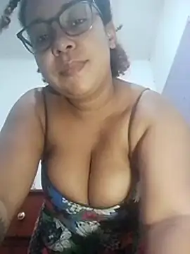 kimberlly25 online show from April 15, 2026, 2:06 am